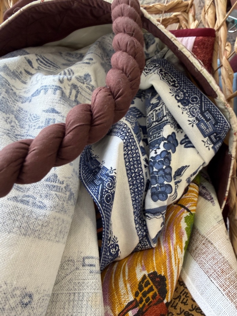 Linen Bag - 6 Towels 1 Runner Cozie And Bag